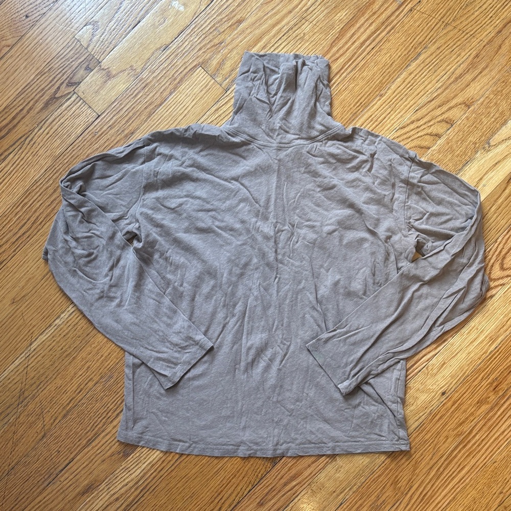 Everlane Long Sleeve Top in Taupe